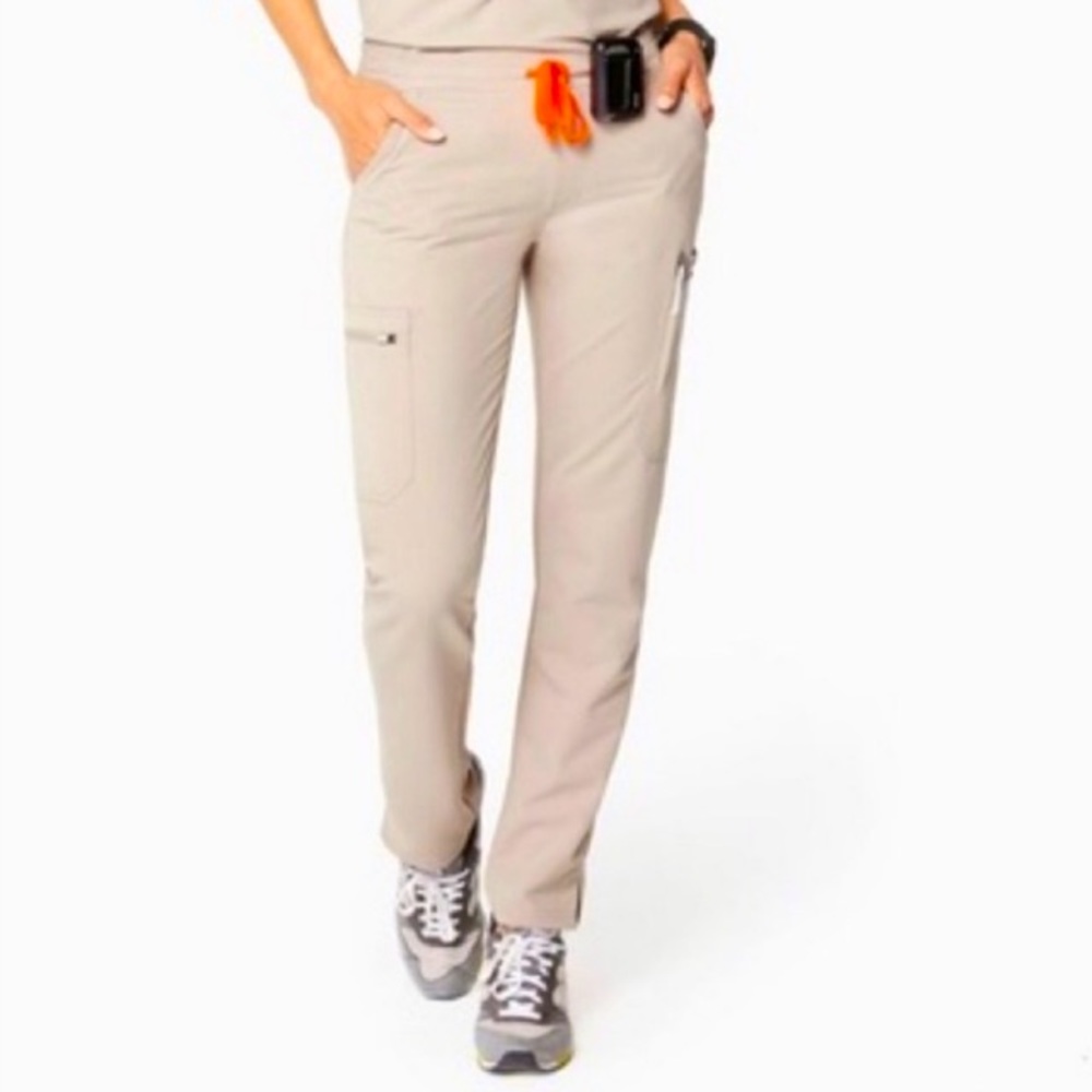 LIMITED EDITION COLOR! FIGS Yola Petite Scrub Pants